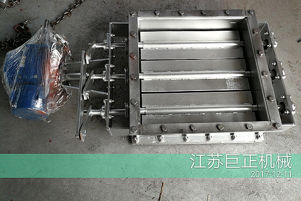 方形擋板門(寬5m)完美下線,入庫前一覽